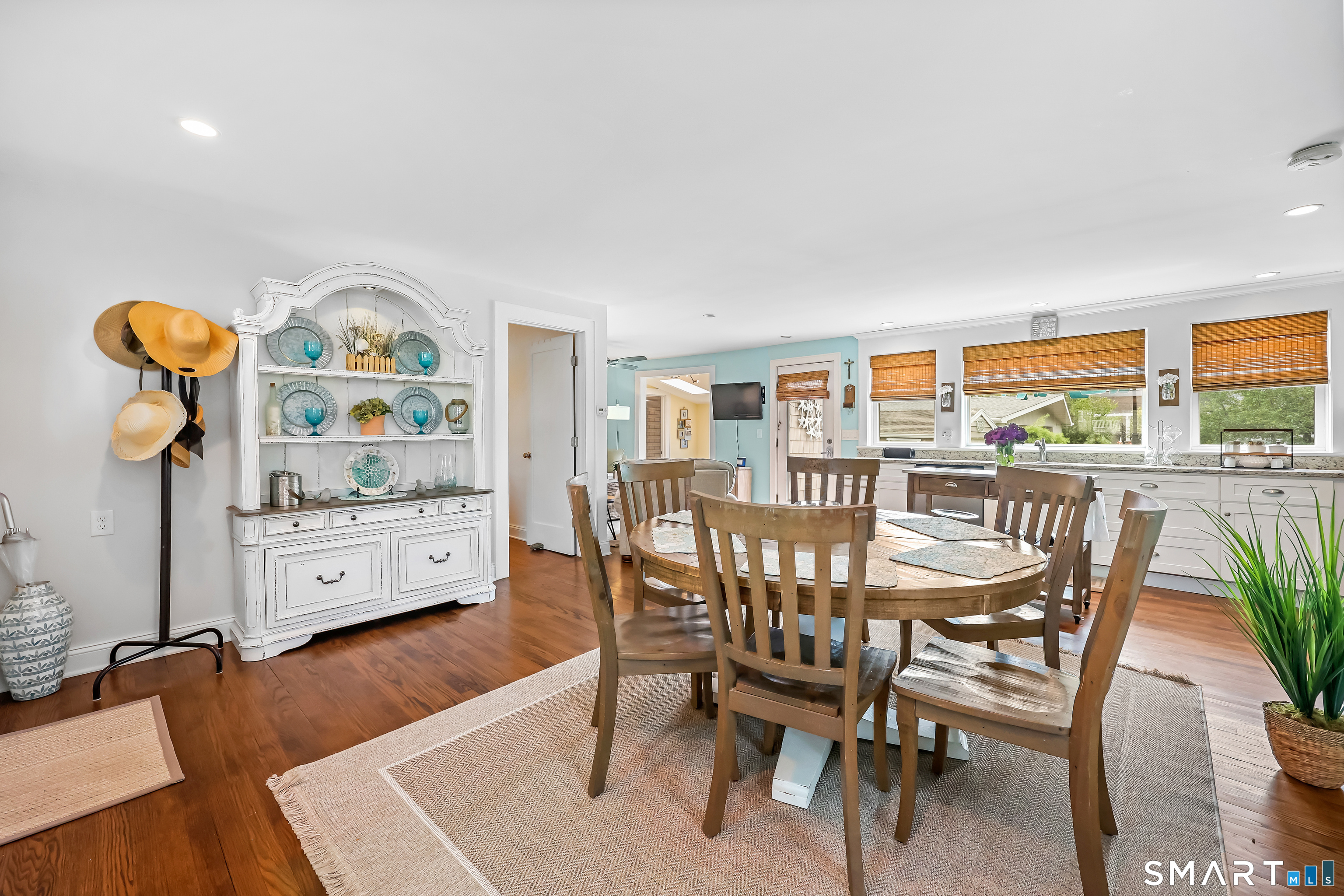 927 East Broadway Milford CT 06460