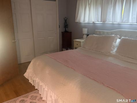 5 Hill Street Branford CT 06405