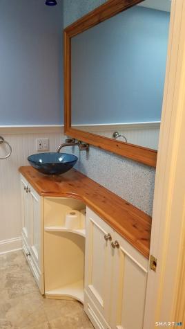5 Hill Street Branford CT 06405