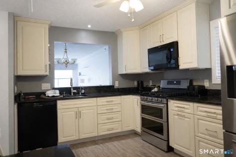 2 Mansfield Grove Road East Haven CT 06512