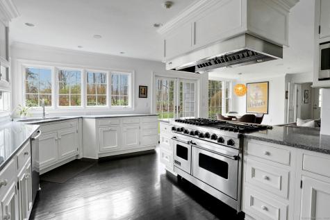 75 Hanson Road Darien CT 06820