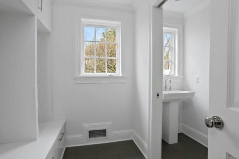 75 Hanson Road Darien CT 06820