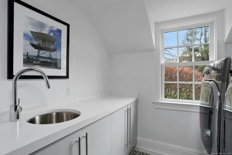 75 Hanson Road Darien CT 06820