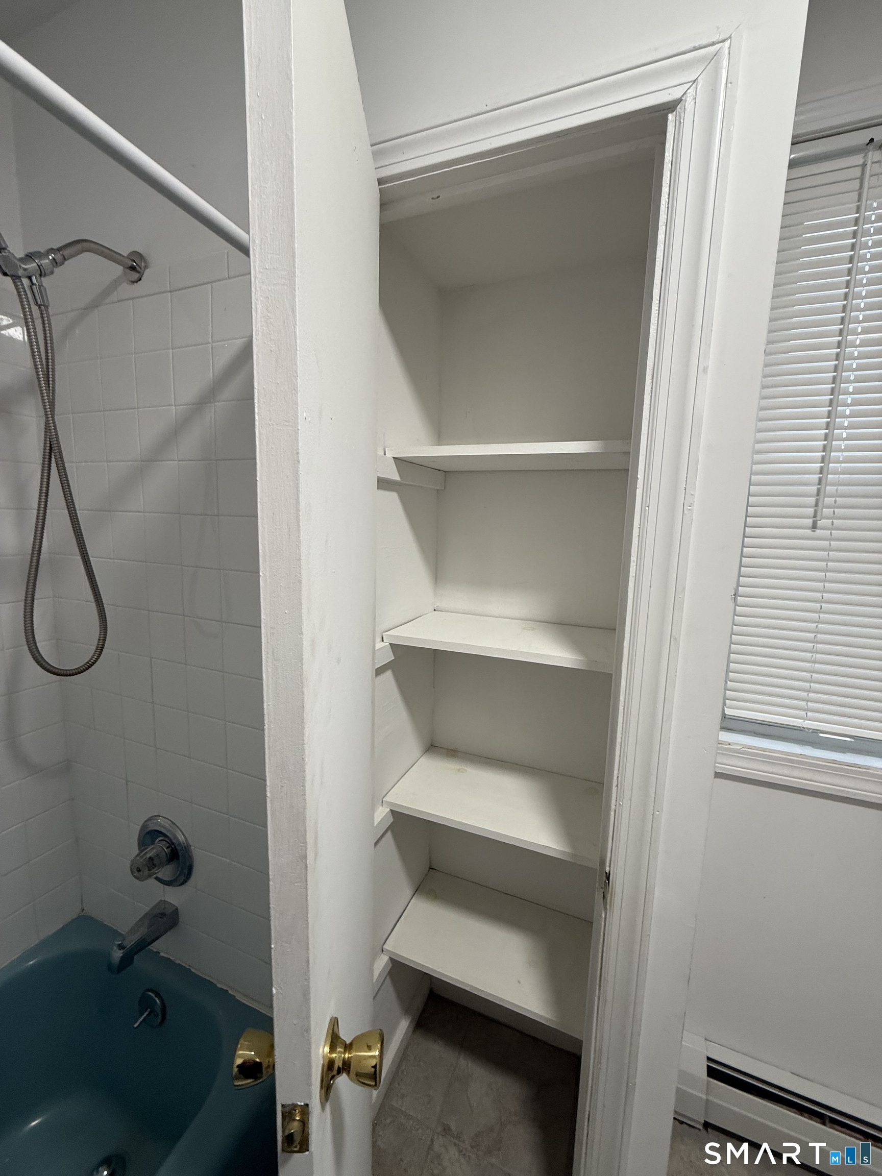 1 Farnsworth Street New London CT 06320