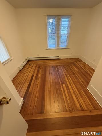 1 Farnsworth Street New London CT 06320