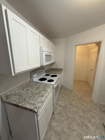 1 Farnsworth Street New London CT 06320