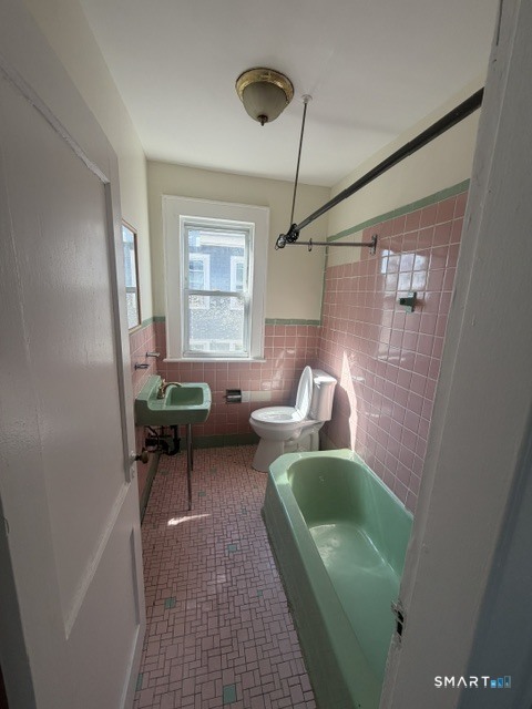 764 Ellsworth Street Bridgeport CT 06605