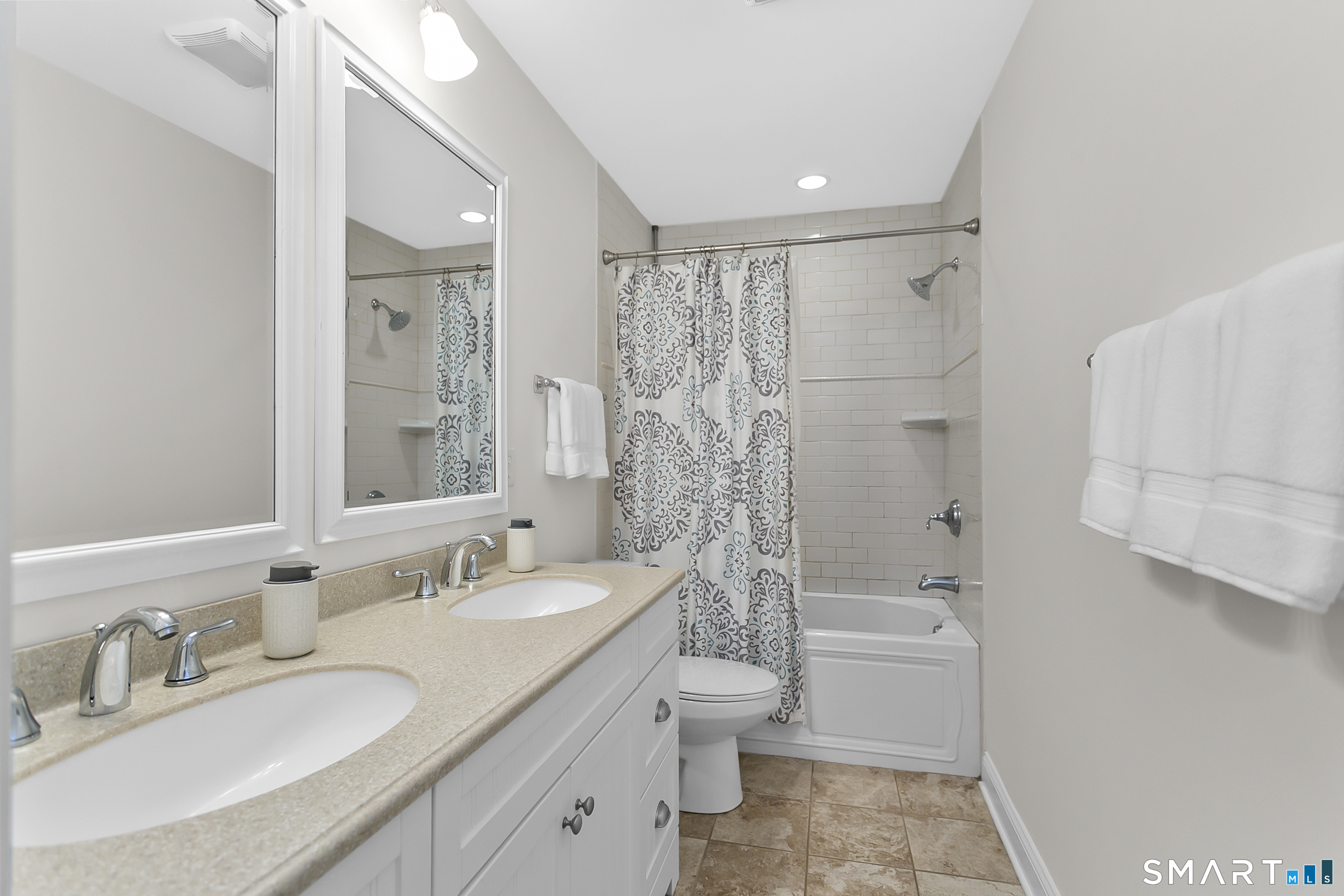 24 Warsaw Street Fairfield CT 06825
