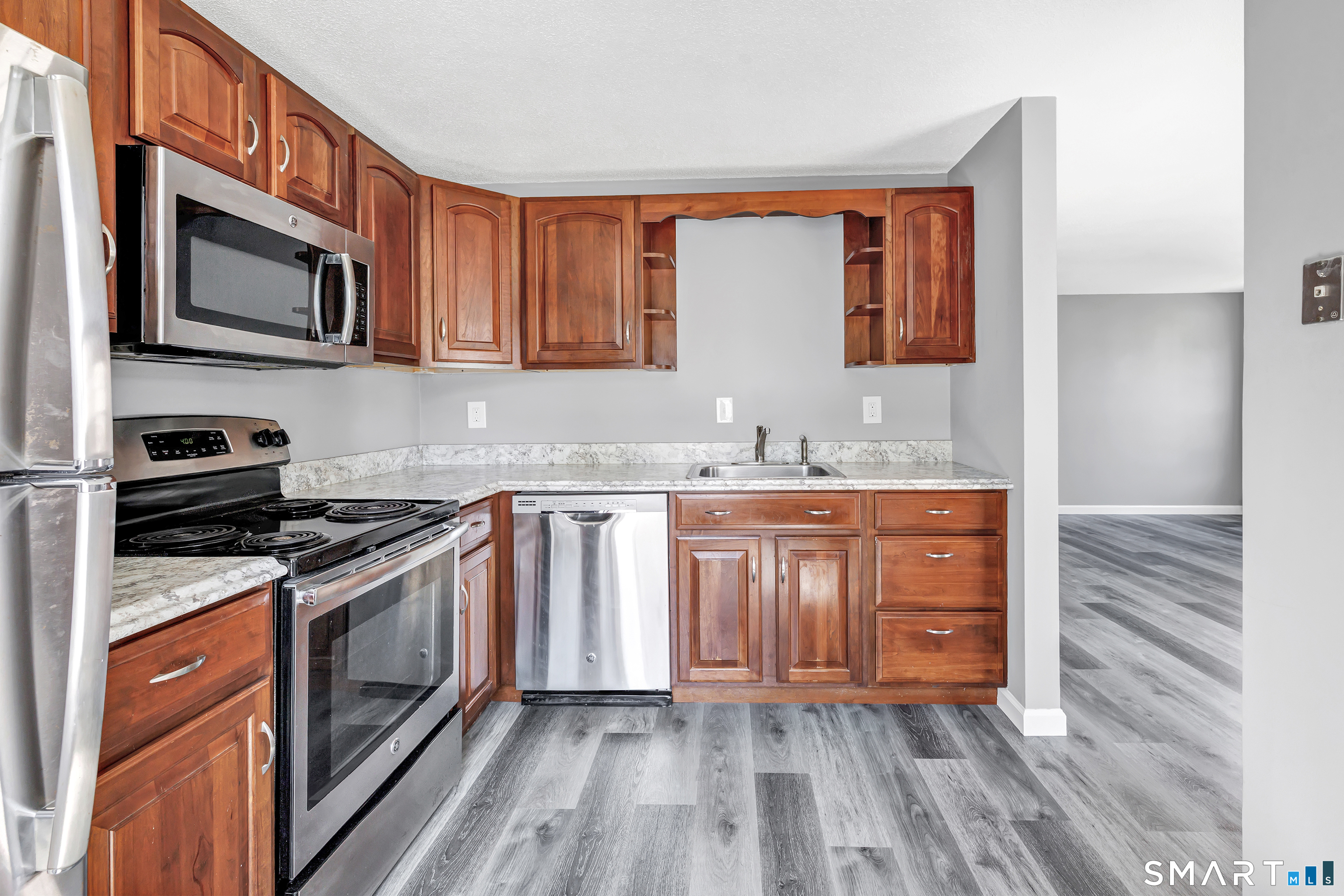 135 Heather Ridge Shelton CT 06484
