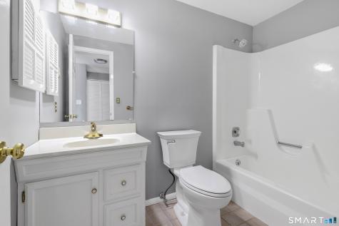 135 Heather Ridge Shelton CT 06484