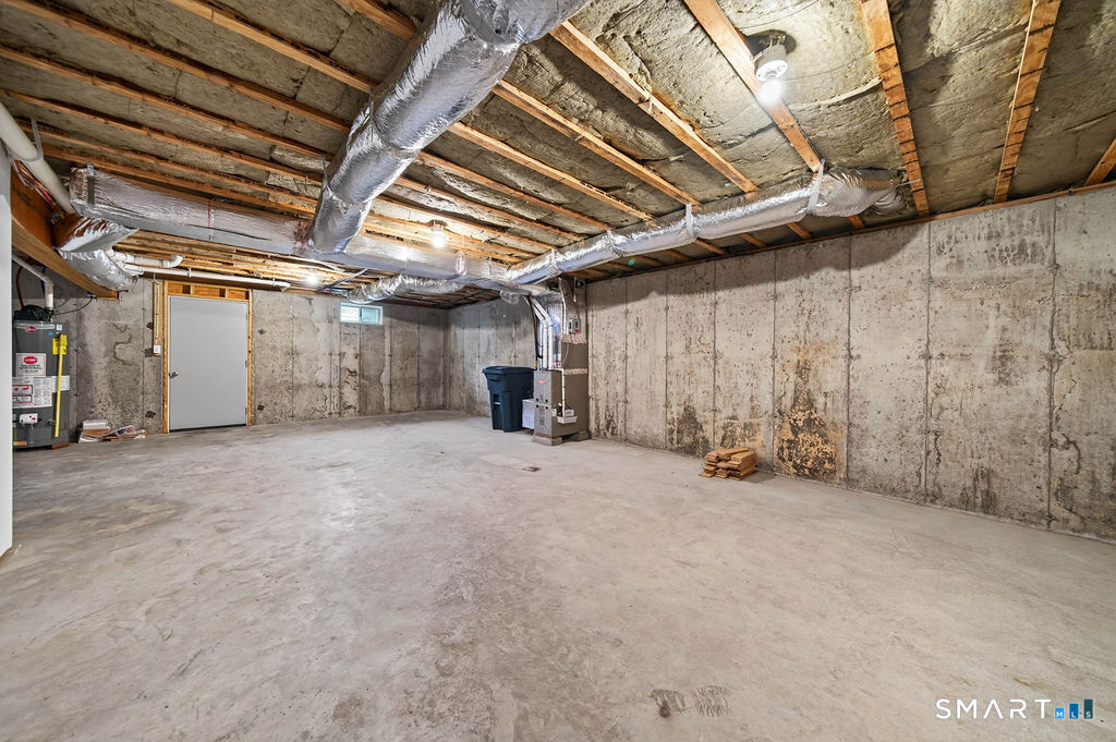 33 West End Avenue Branford CT 06405