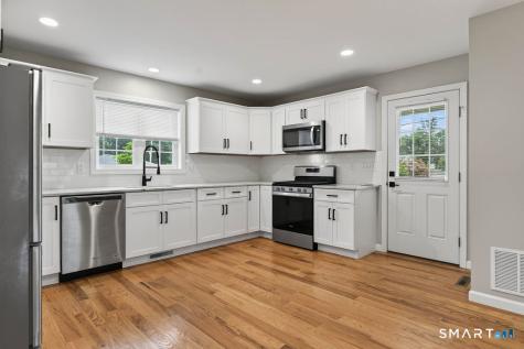 33 West End Avenue Branford CT 06405