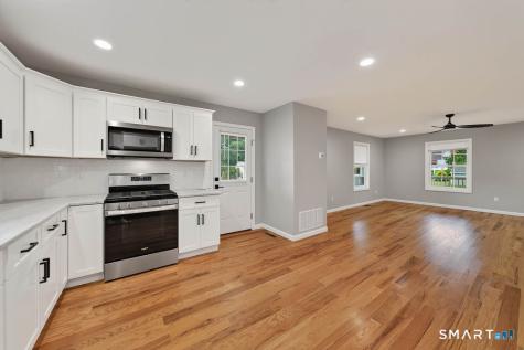 33 West End Avenue Branford CT 06405