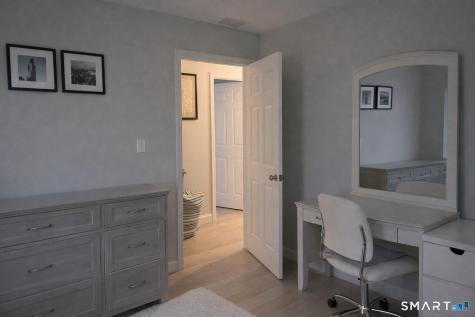 201 Seneca Drive Groton CT 06340