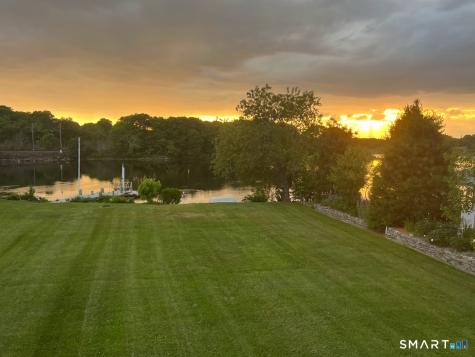 201 Seneca Drive Groton CT 06340