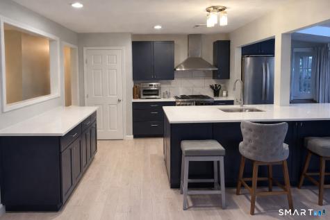 201 Seneca Drive Groton CT 06340