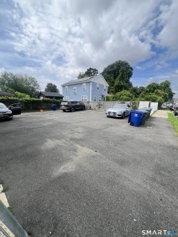 1389 Pembroke Street Bridgeport CT 06608