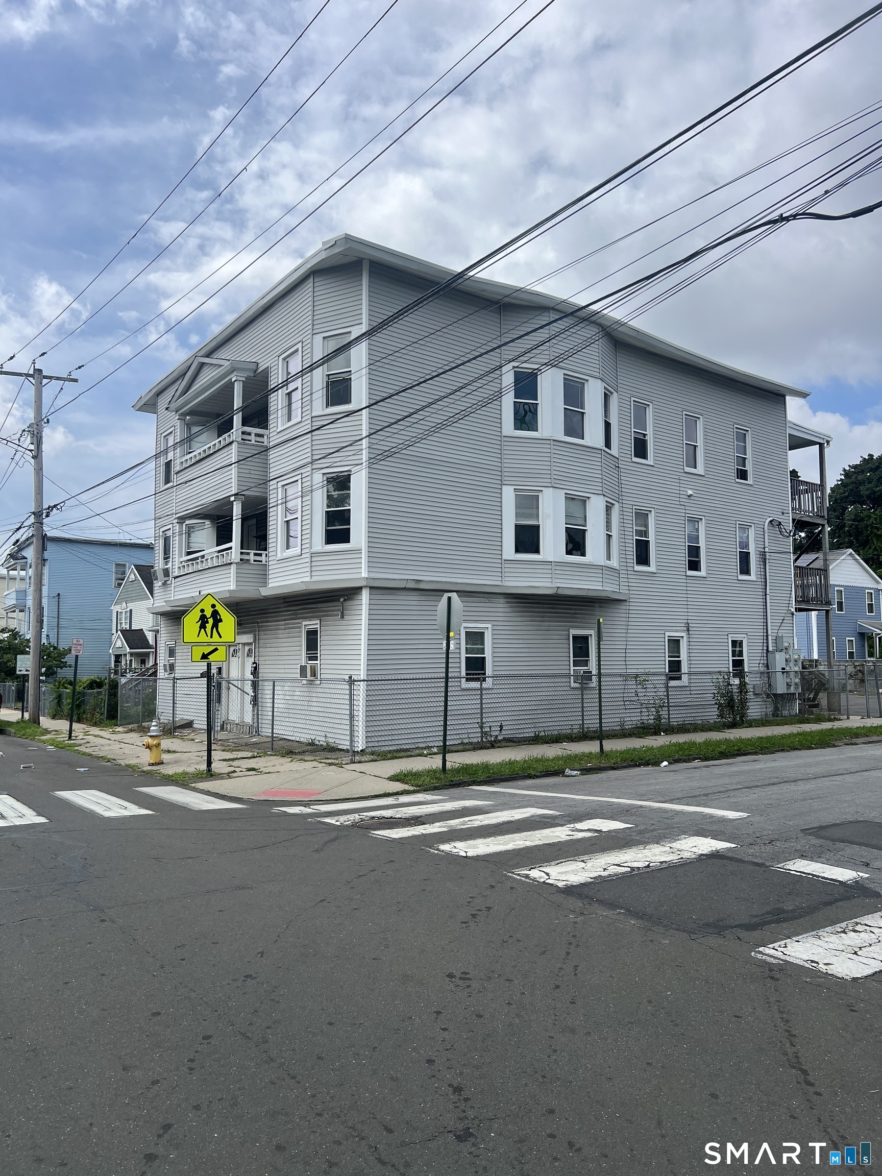 1389 Pembroke Street Bridgeport CT 06608