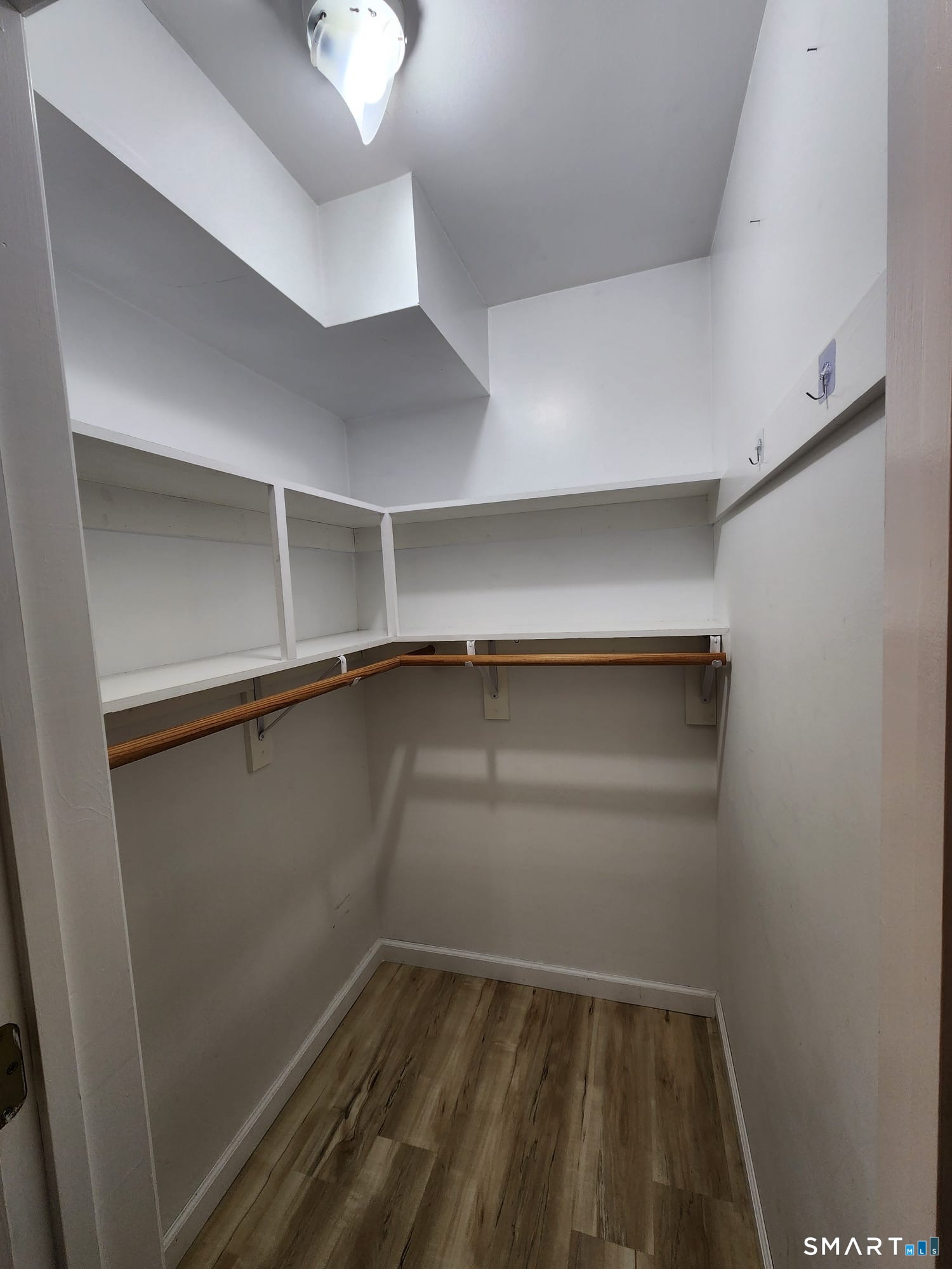 10 Manorwood Drive Branford CT 06405