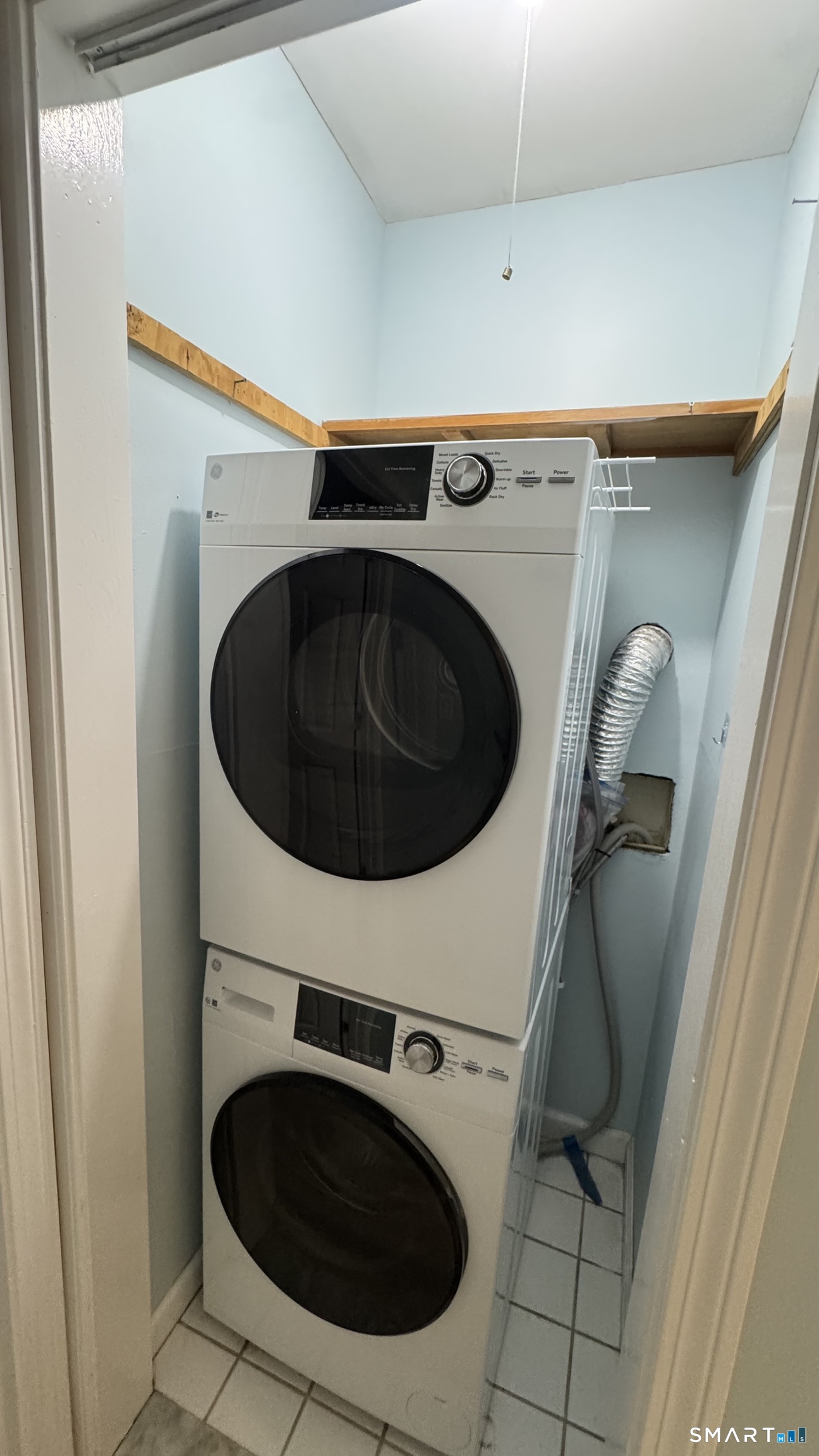10 Manorwood Drive Branford CT 06405