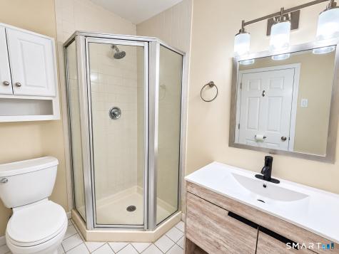 10 Manorwood Drive Branford CT 06405