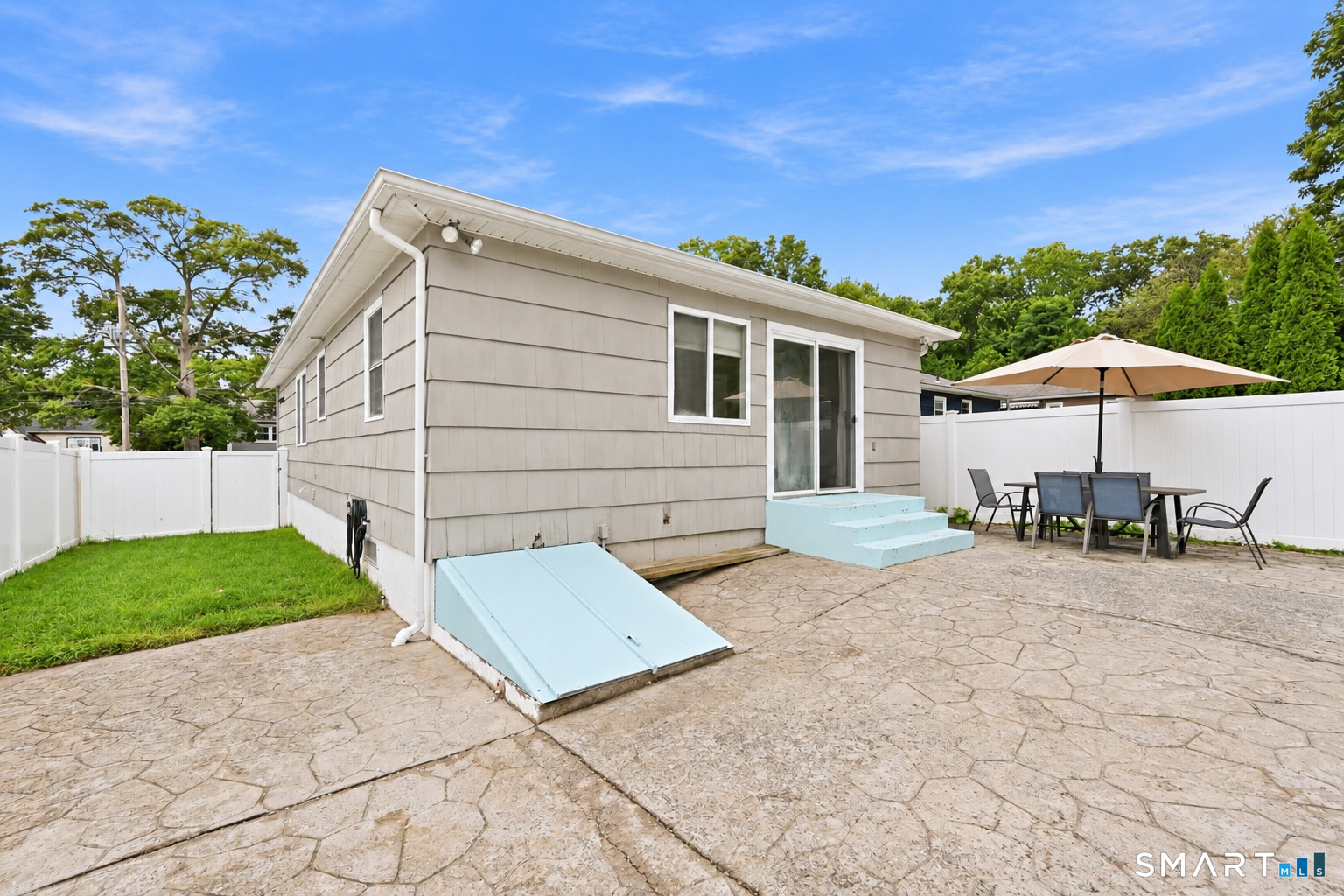 95 Roosevelt Avenue West Haven CT 06516