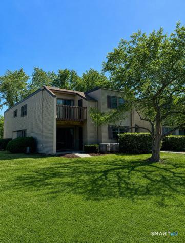 1301 Twin Circle Drive South Windsor CT 06074