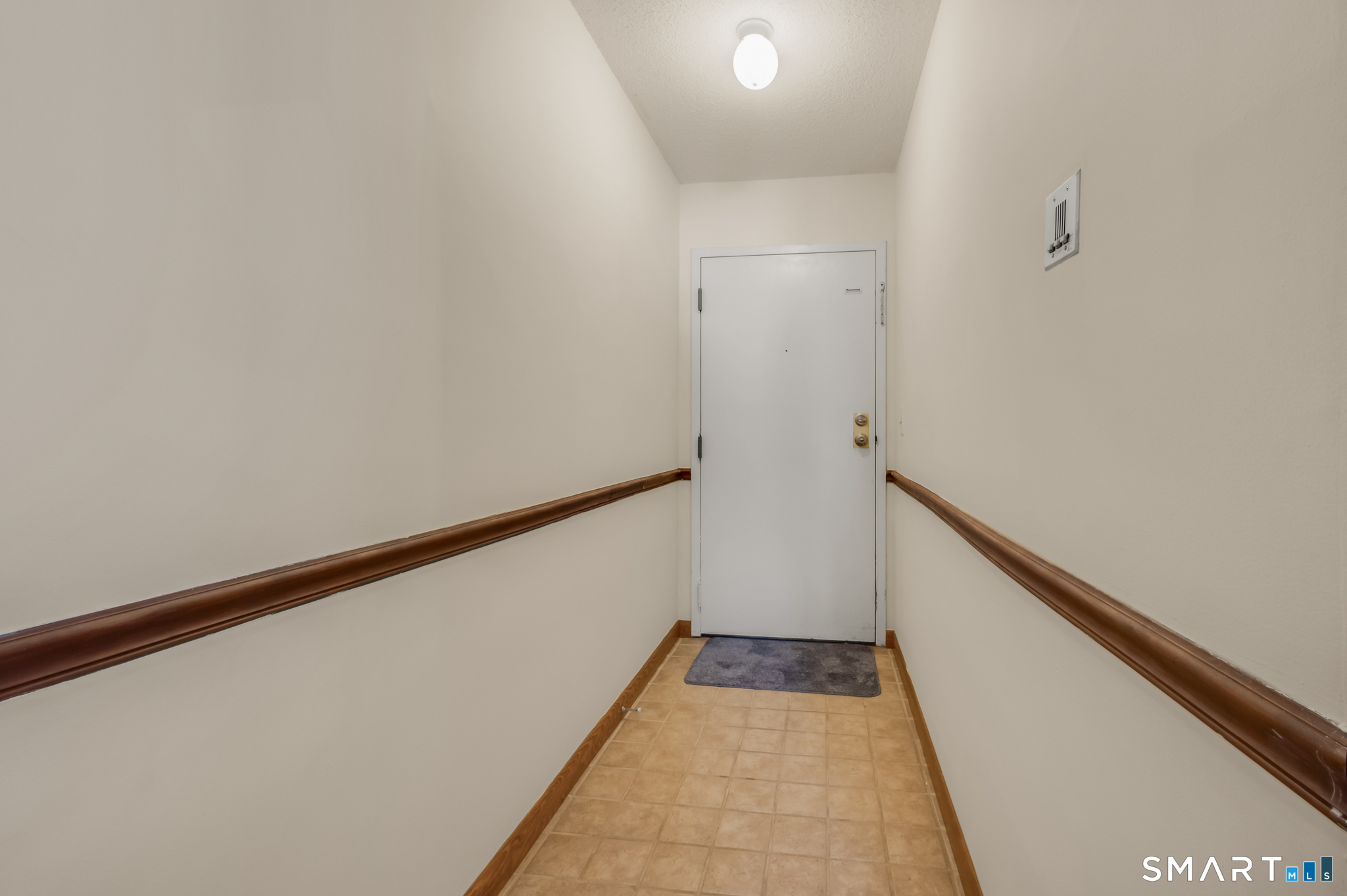 1301 Twin Circle Drive South Windsor CT 06074