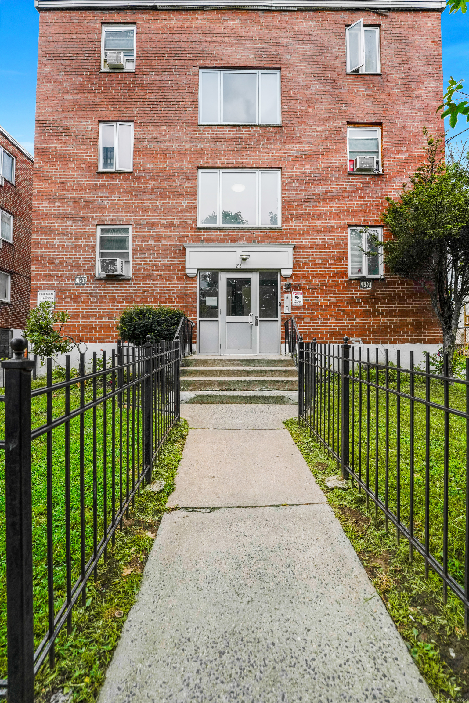 280 Collins Street Hartford CT 06105