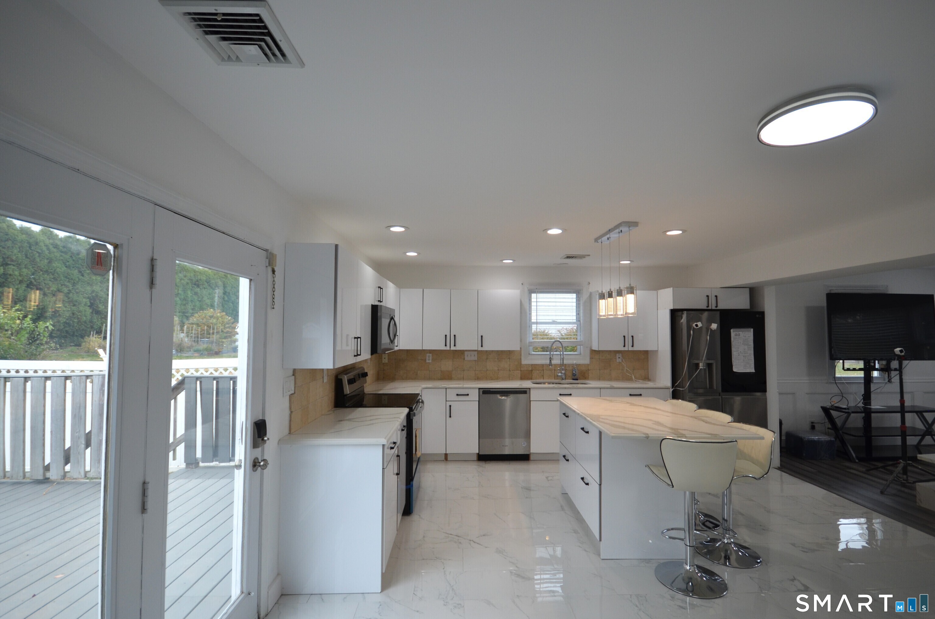 41 Sorensen Road West Haven CT 06516
