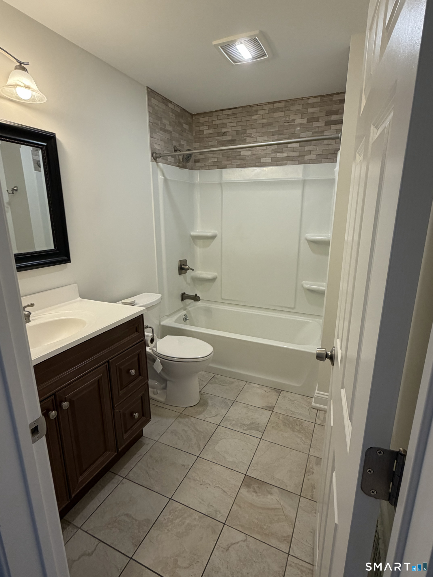 178 Spring Lake Road Waterbury CT 06706