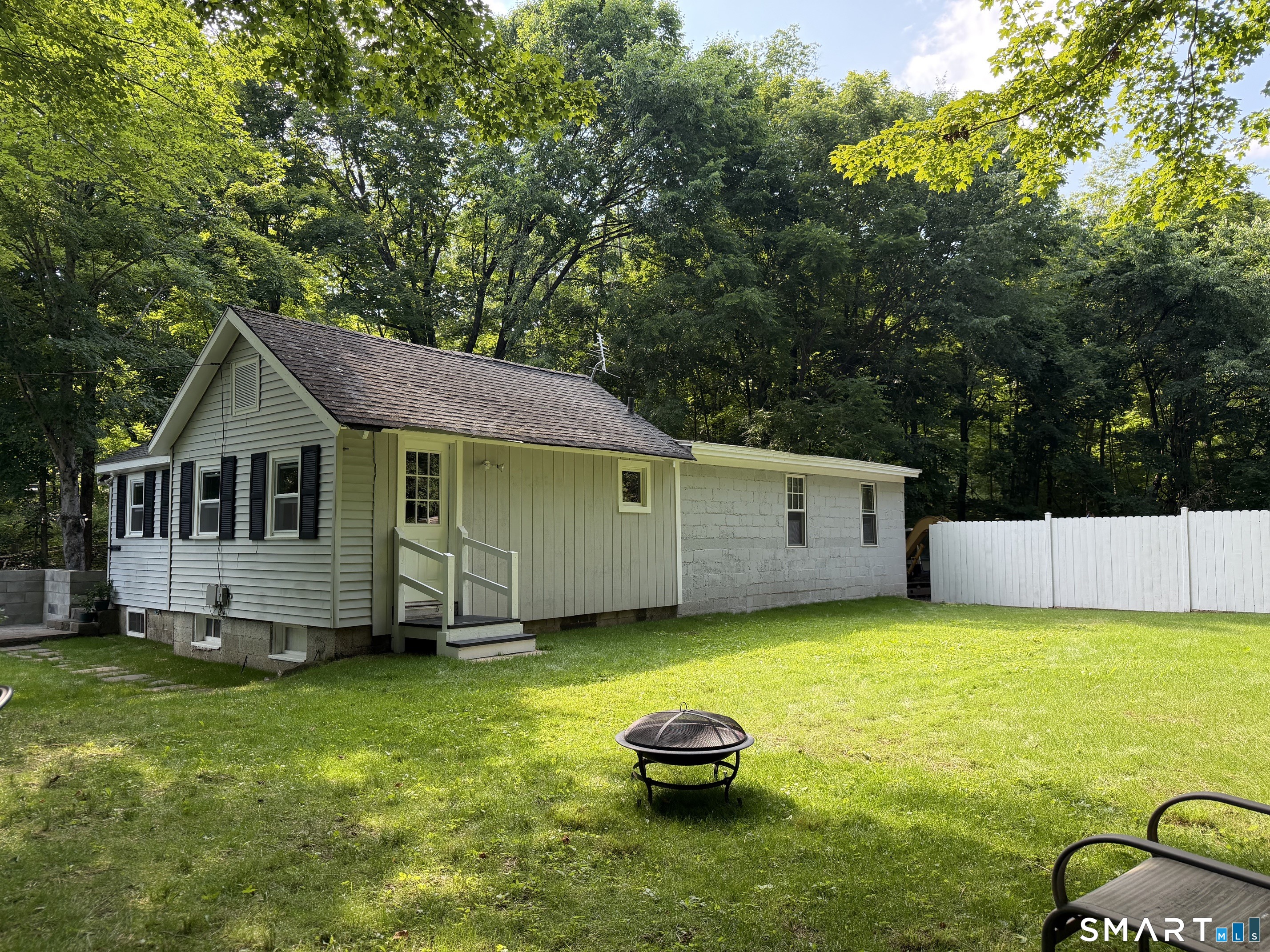 1774 Middletown Avenue North Branford CT 06472