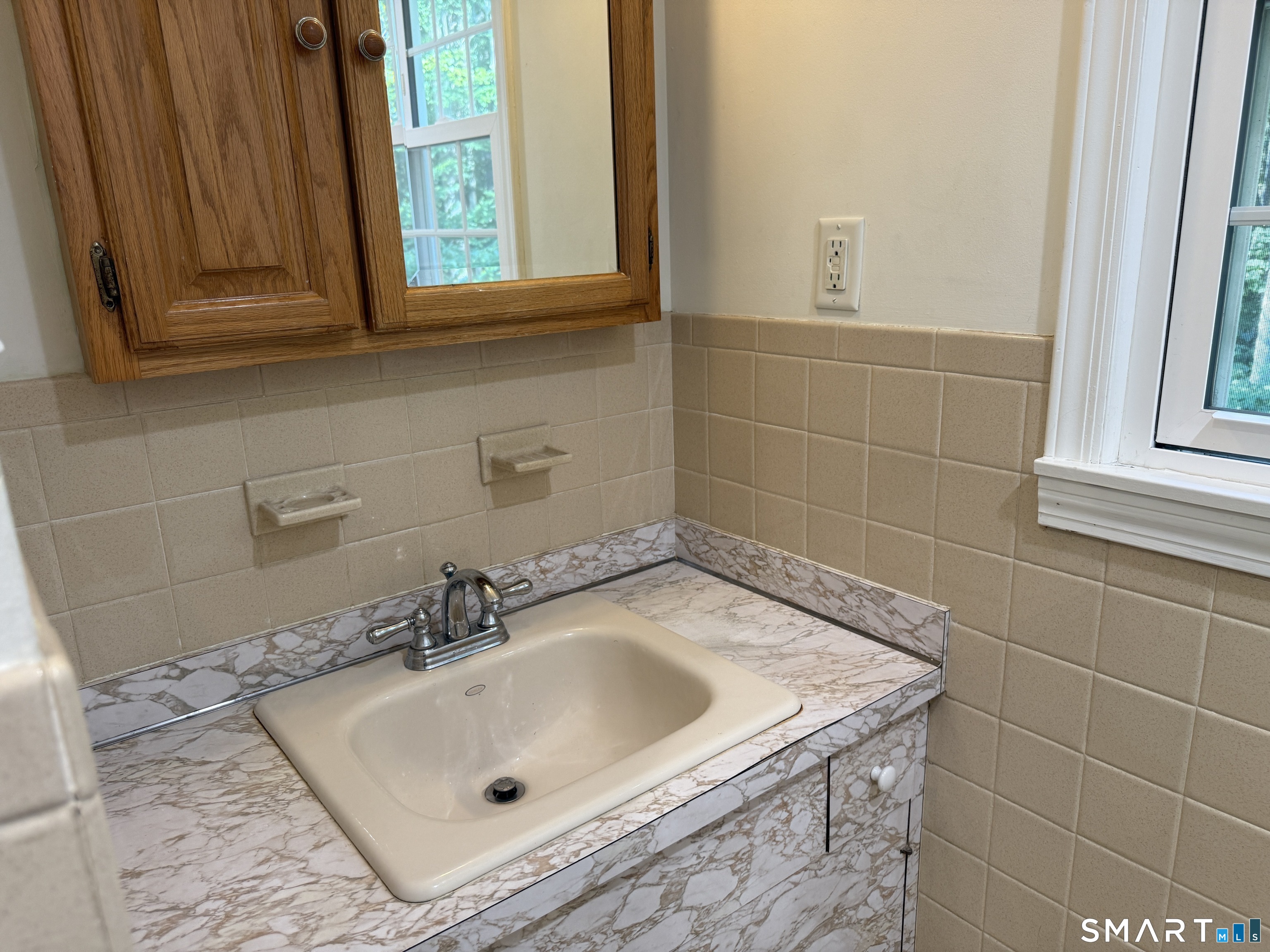 19 Greenwood Lane Shelton CT 06484