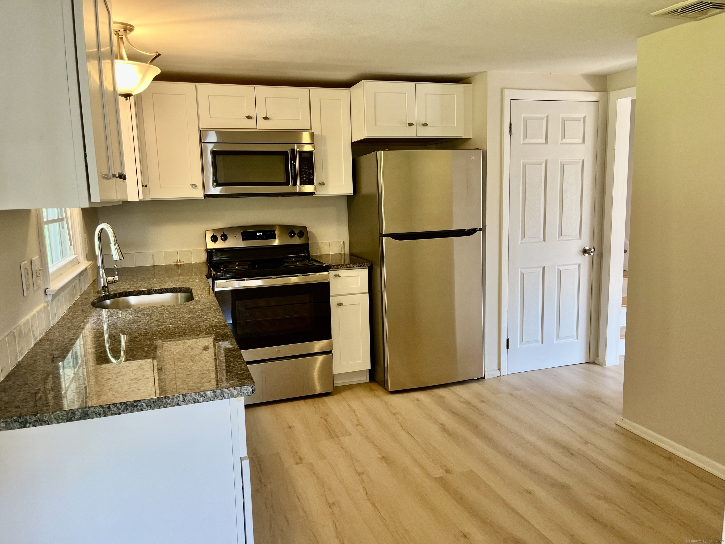 11 Cornwall Road Norwalk CT 06850
