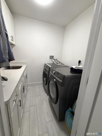 28-A Jefferson Avenue Danbury CT 06810