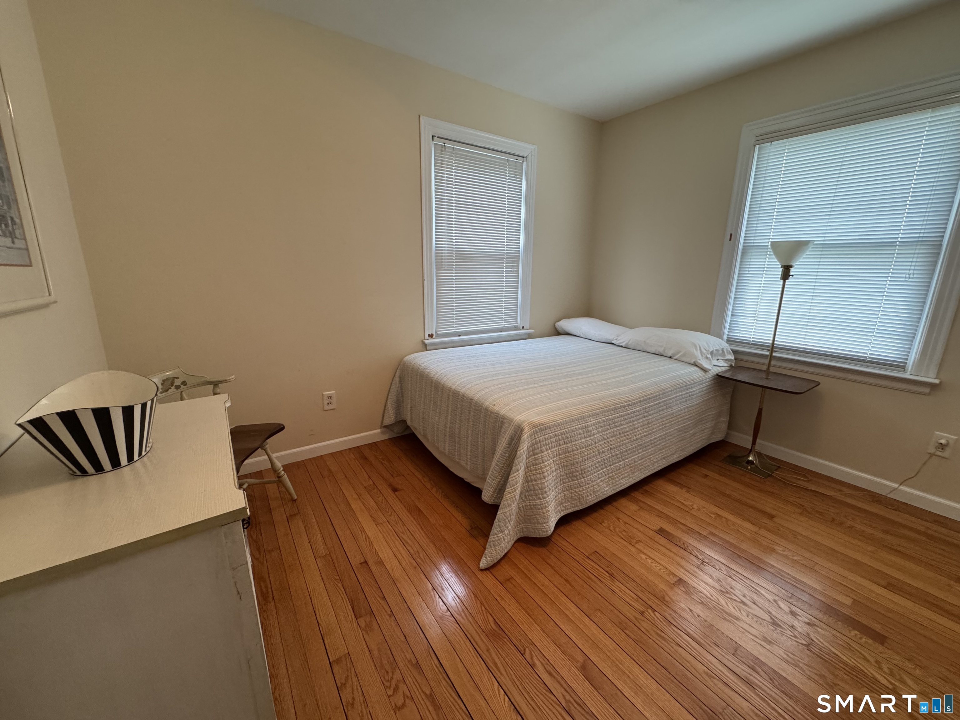 42 Parkway South New London CT 06320