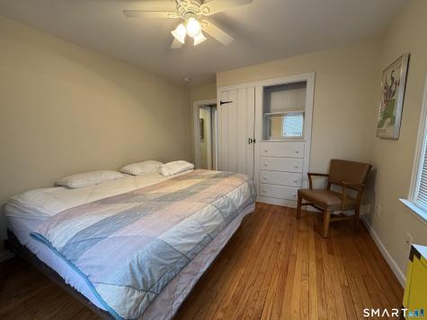 42 Parkway South New London CT 06320