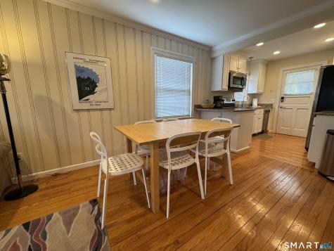 42 Parkway South New London CT 06320