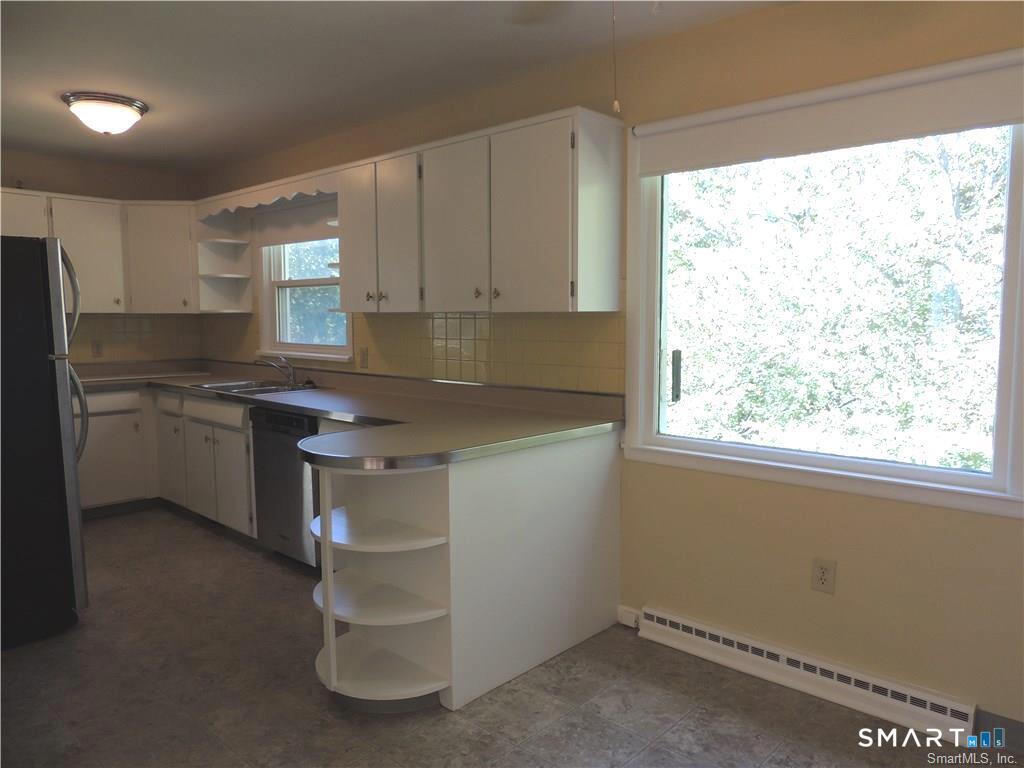 87 Hotchkiss Grove Road Branford CT 06405