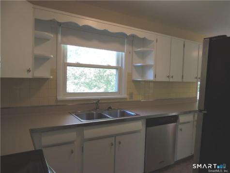 87 Hotchkiss Grove Road Branford CT 06405