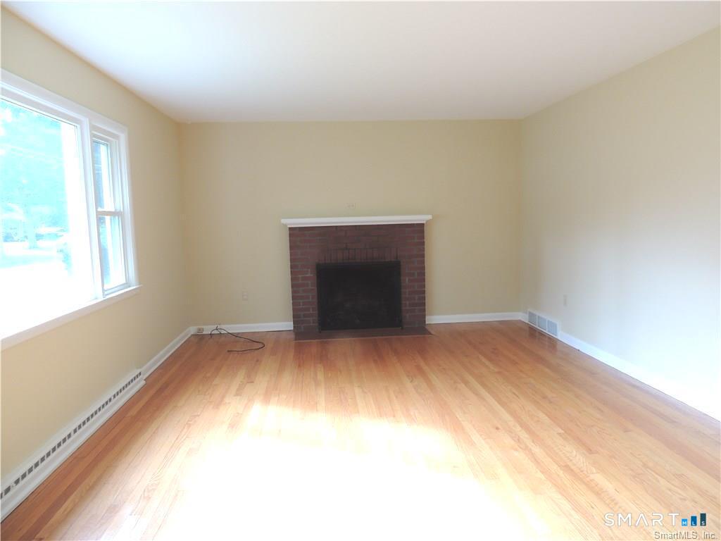87 Hotchkiss Grove Road Branford CT 06405