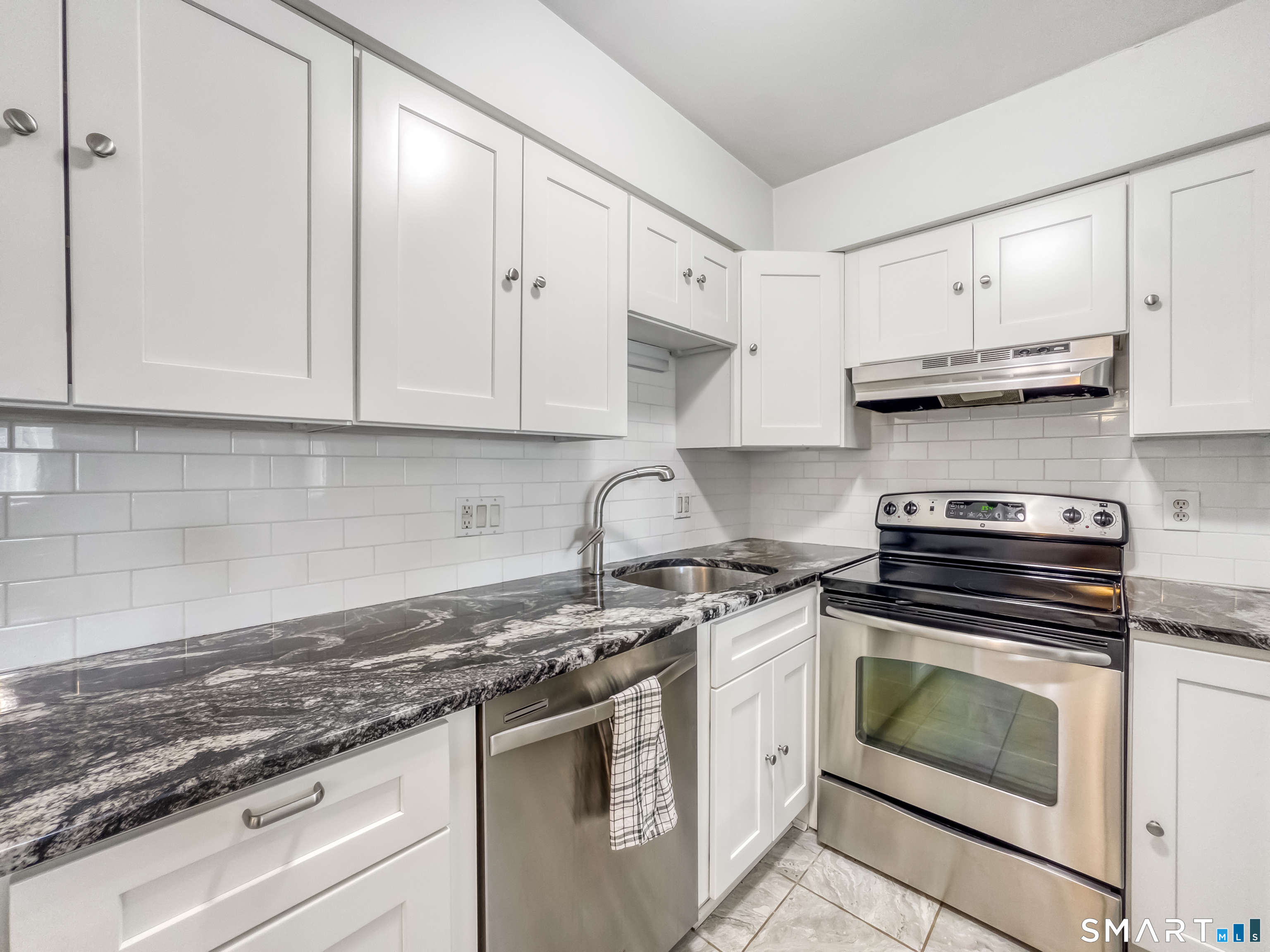 92 Limewood Avenue Branford CT 06405