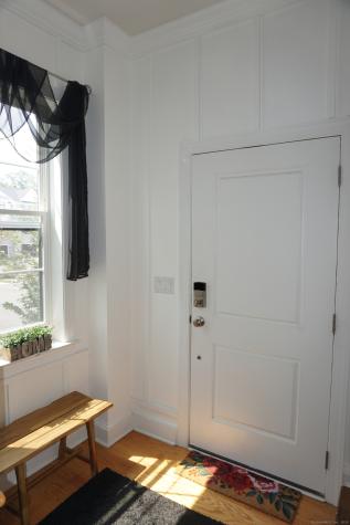 127 Brentwood Circle Danbury CT 06810