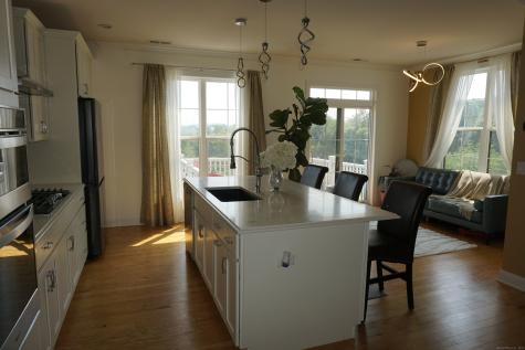 127 Brentwood Circle Danbury CT 06810