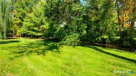 32 Fernridge Road West Hartford CT 06107
