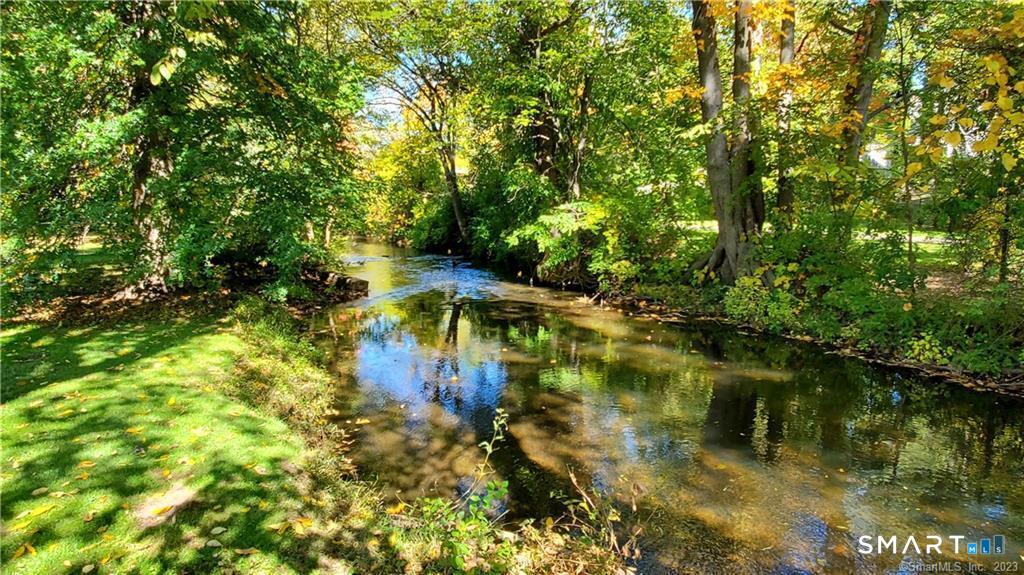 32 Fernridge Road West Hartford CT 06107