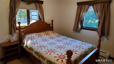 32 Fernridge Road West Hartford CT 06107