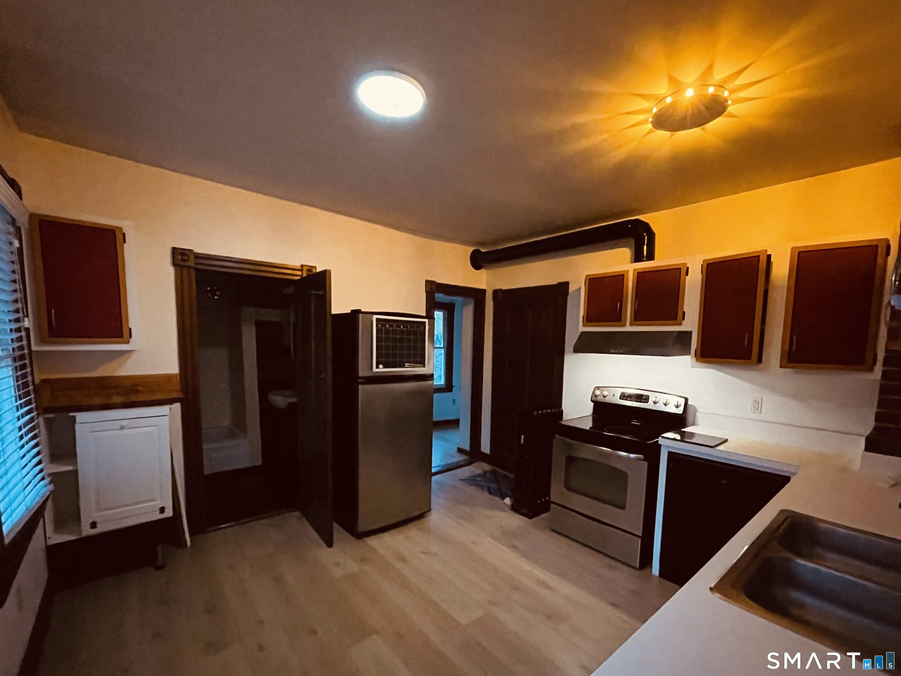 39 Pearl Street Groton CT 06355