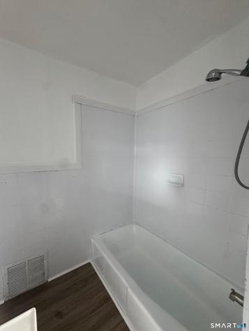 52-54 Ives Court Bridgeport CT 06606