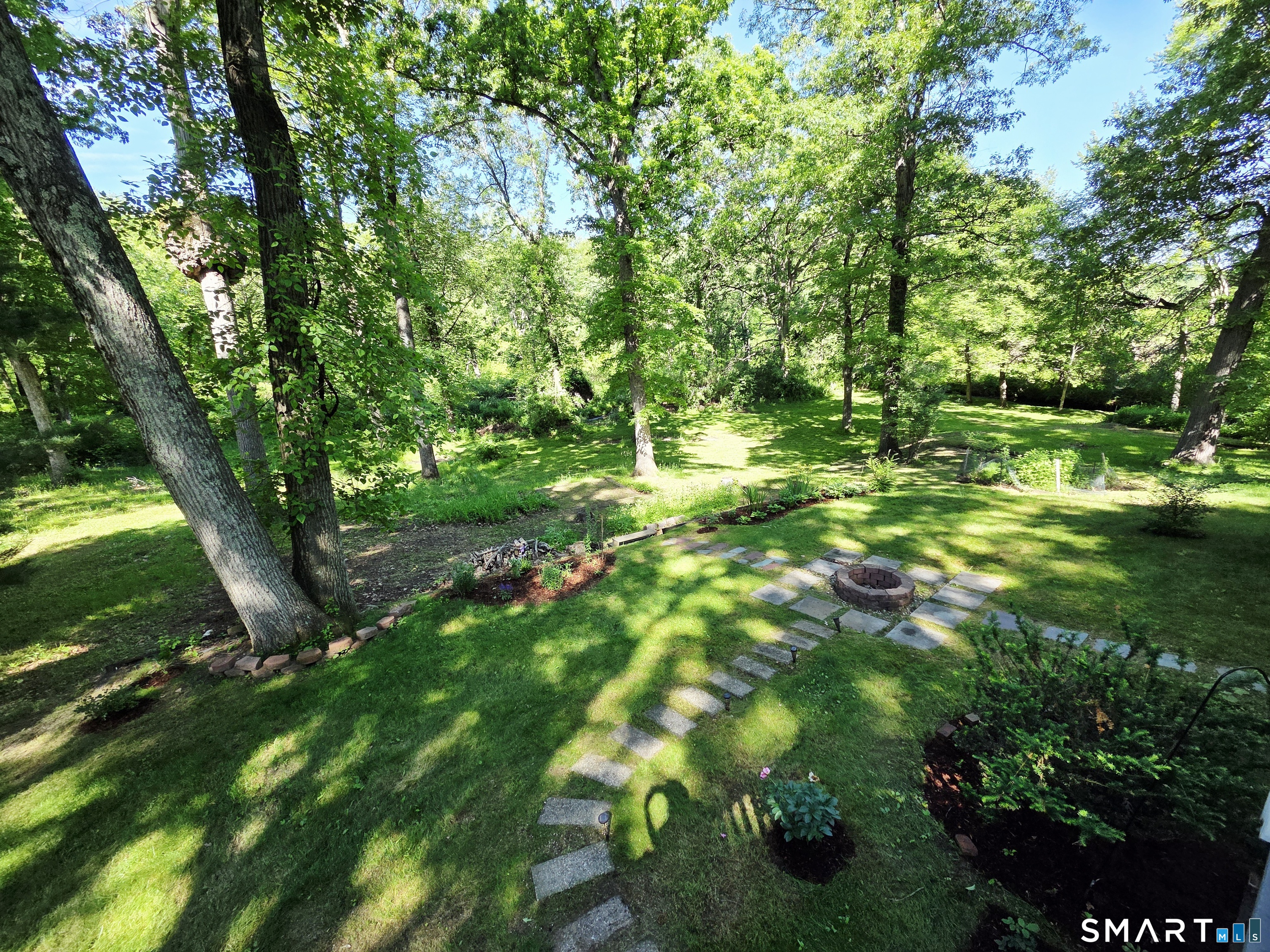 25 Sylvia Lane Windsor CT 06095